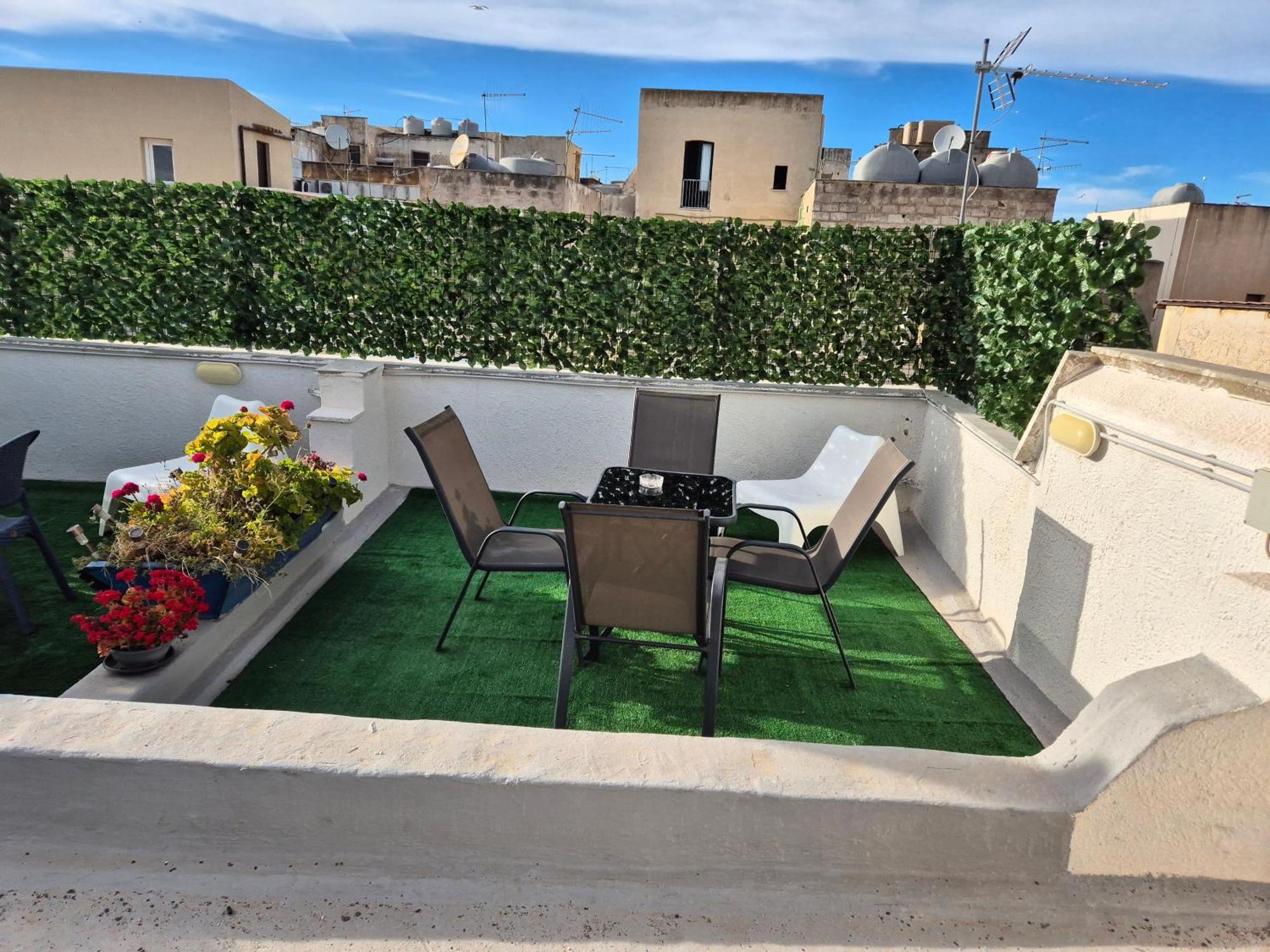 Casette Di Alex Con Terrazza Trapani Exteriör bild